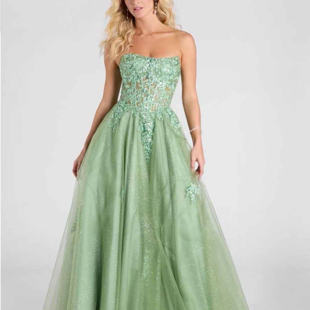 Windsor Green Strapless Prom Dress